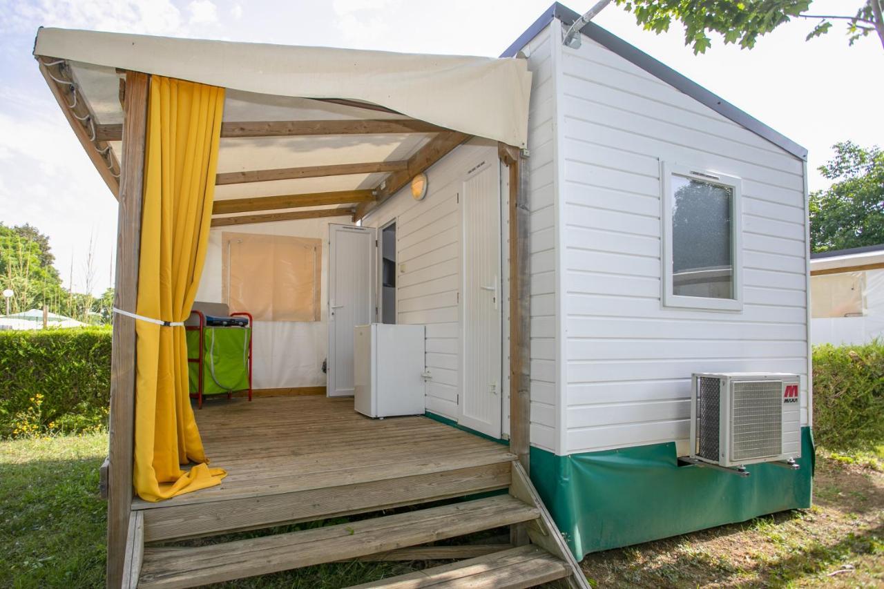 פואה Camping Du Lac מראה חיצוני תמונה