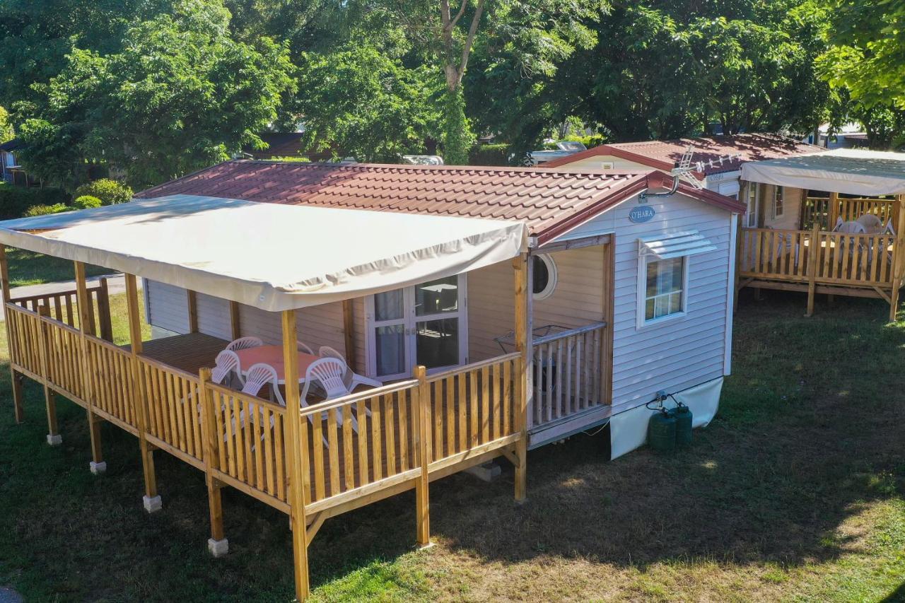 פואה Camping Du Lac מראה חיצוני תמונה